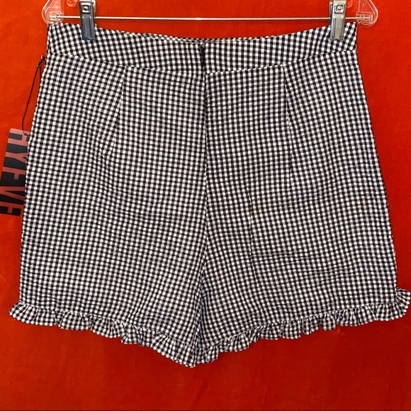 🏁Fully lined Black & White checkered high waist Pinup shorts fitted ruffles NEW - Picture 7 of 9